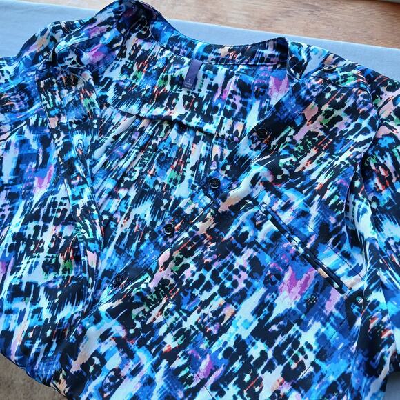 NYDJ Multicolor Pintuck Henley Blouse S pleated back hidden buttons 3/4 sleeves - Picture 3 of 12